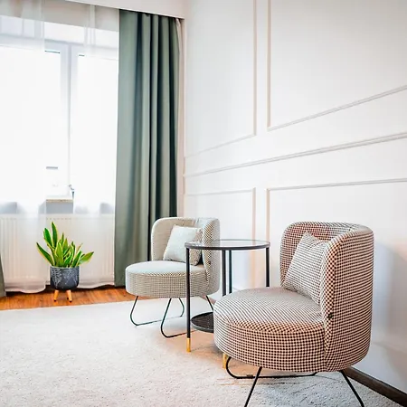 Clover By Meadow Apartman *